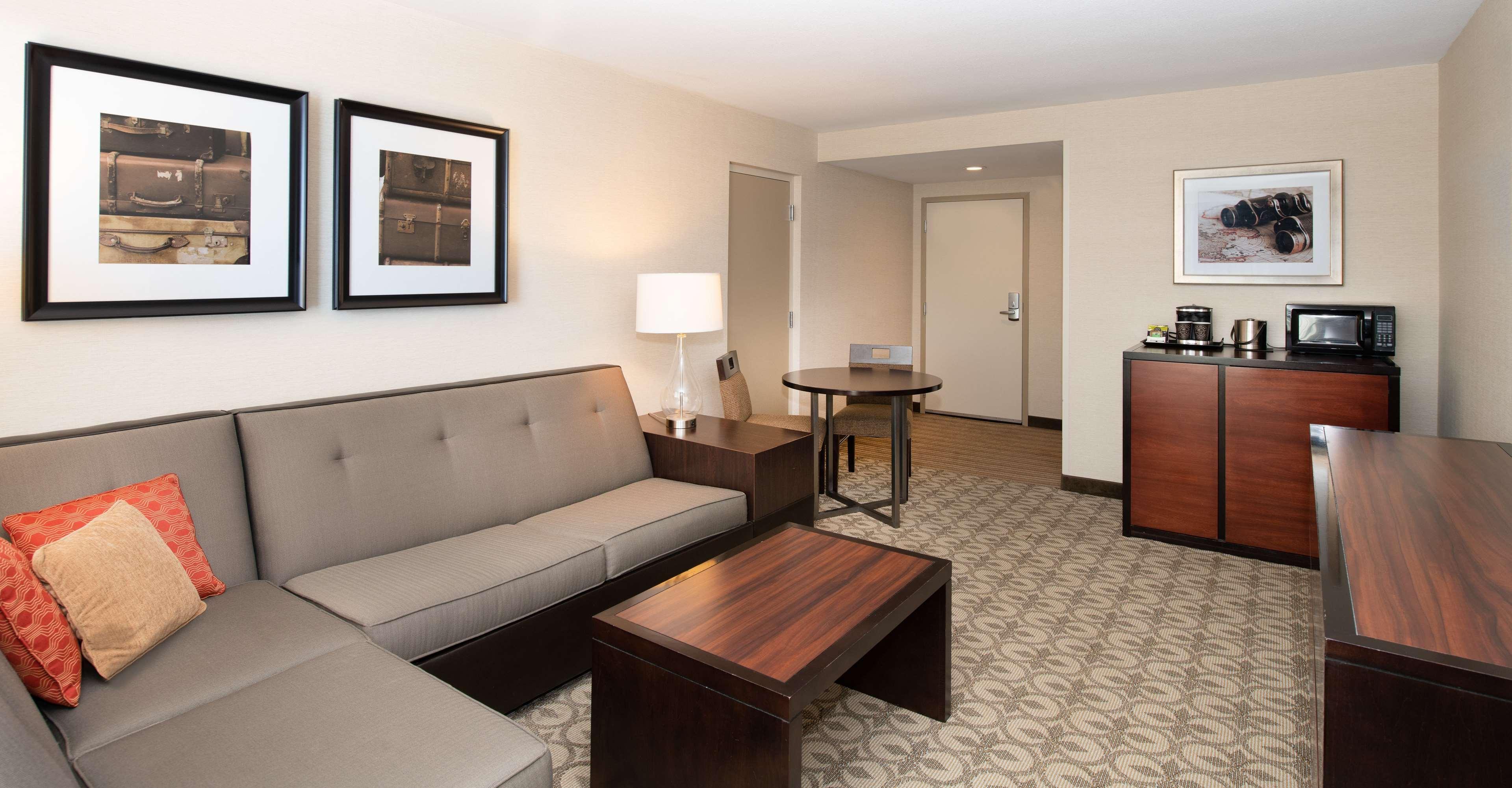 Doubletree Hotel & Suites Charleston Airport North Charleston Exteriör bild