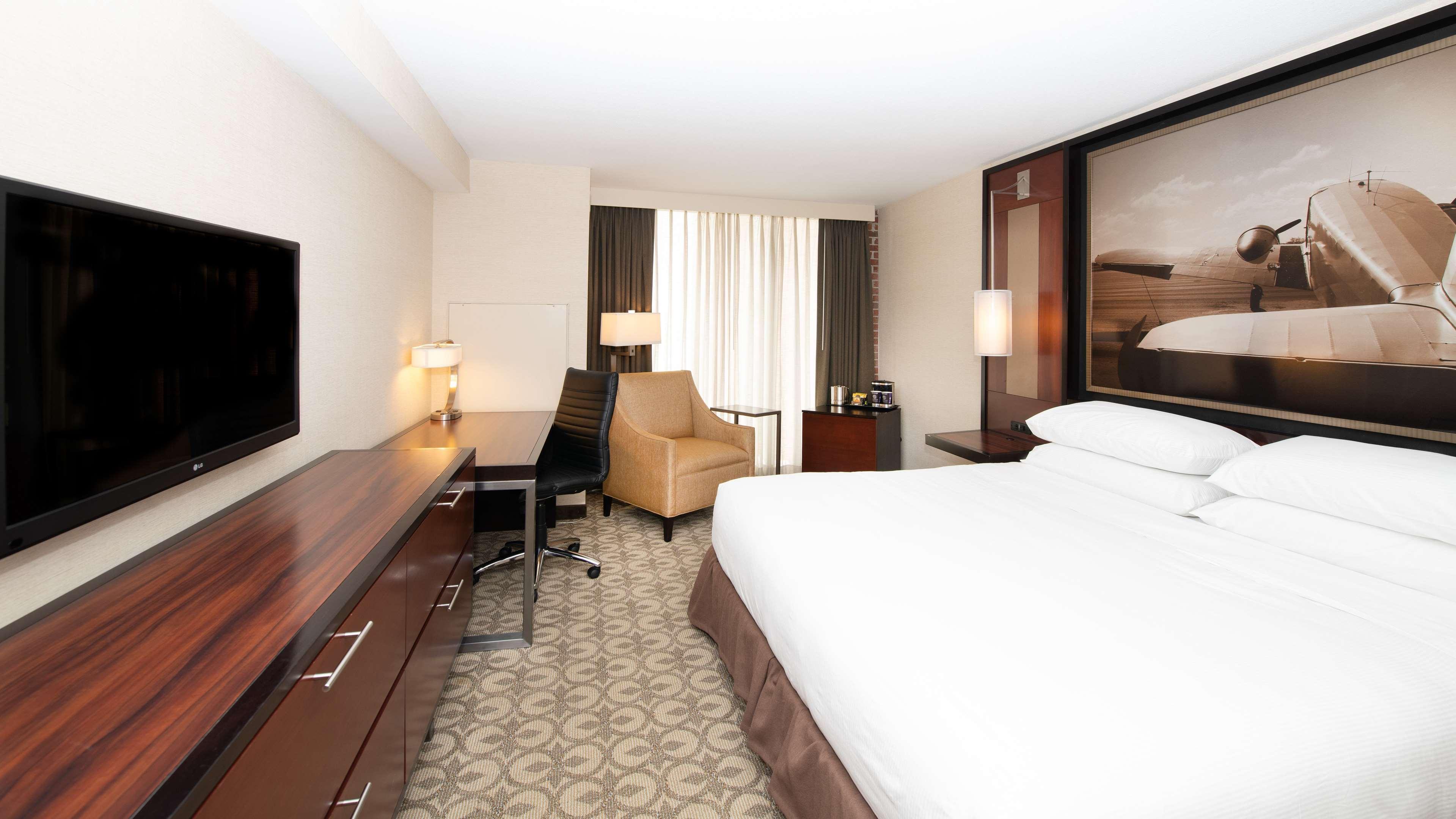 Doubletree Hotel & Suites Charleston Airport North Charleston Exteriör bild