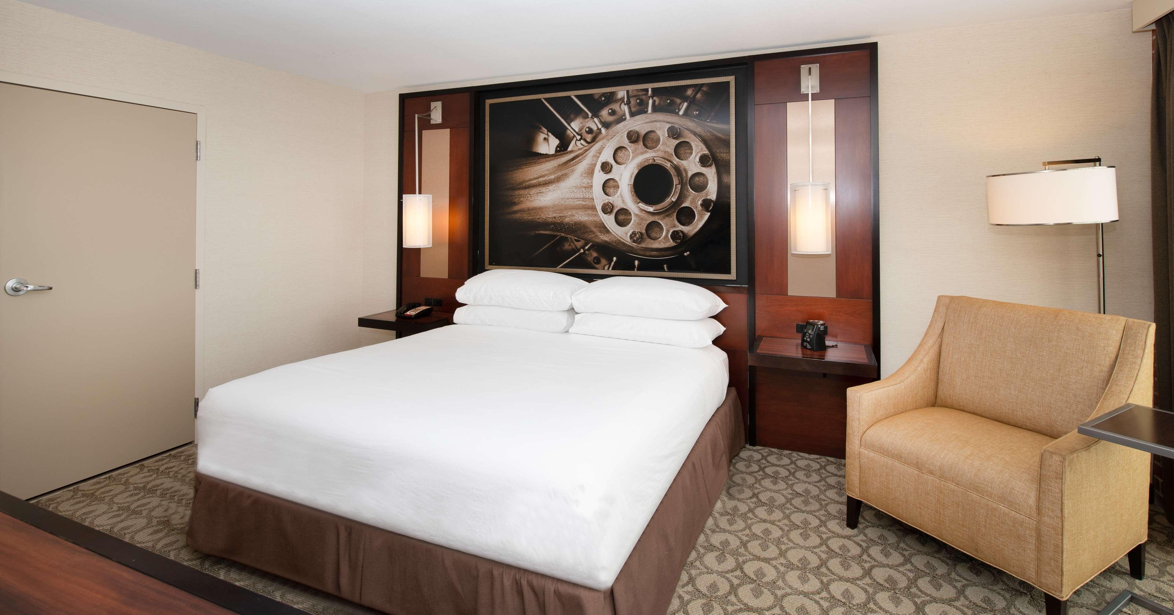 Doubletree Hotel & Suites Charleston Airport North Charleston Exteriör bild