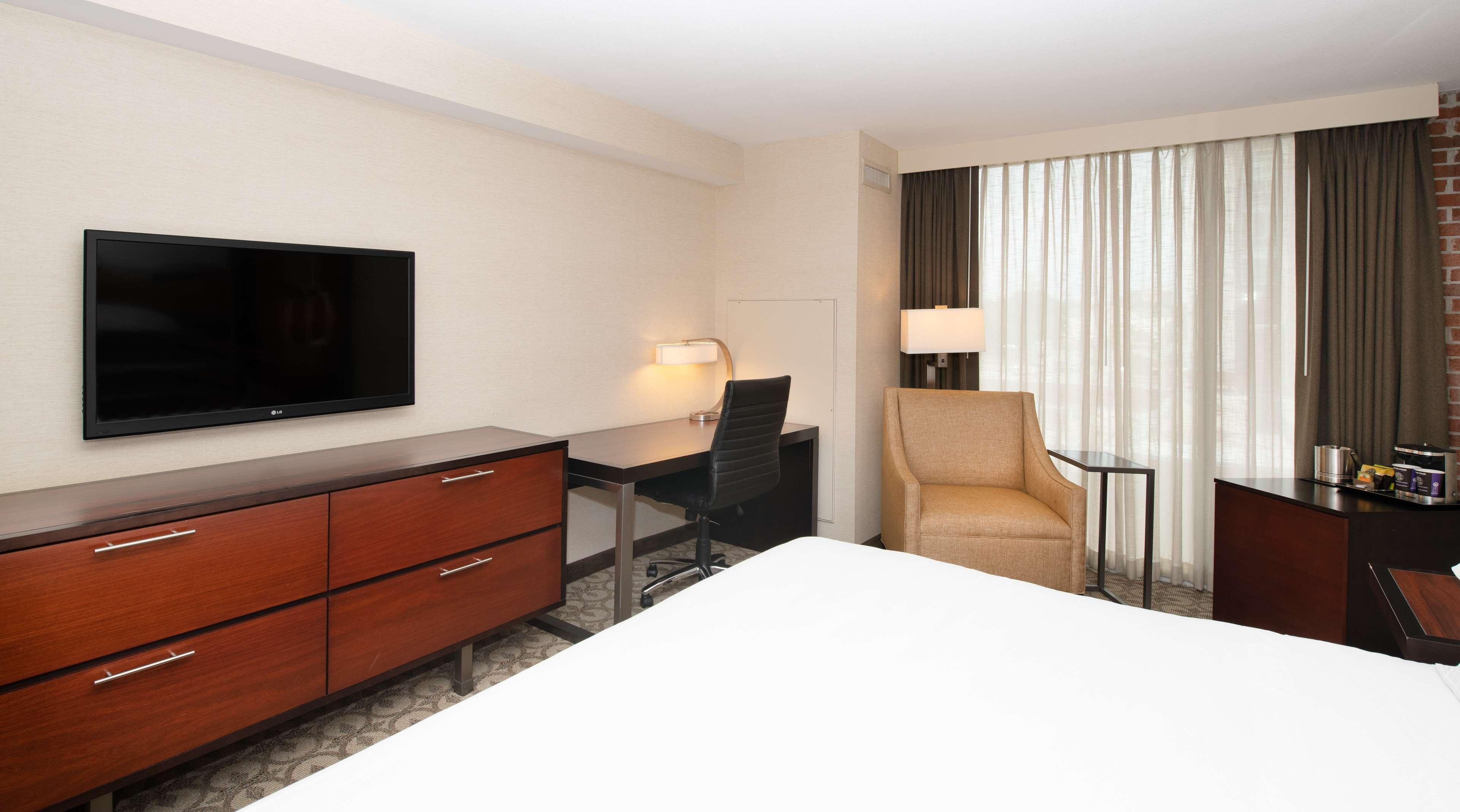 Doubletree Hotel & Suites Charleston Airport North Charleston Exteriör bild