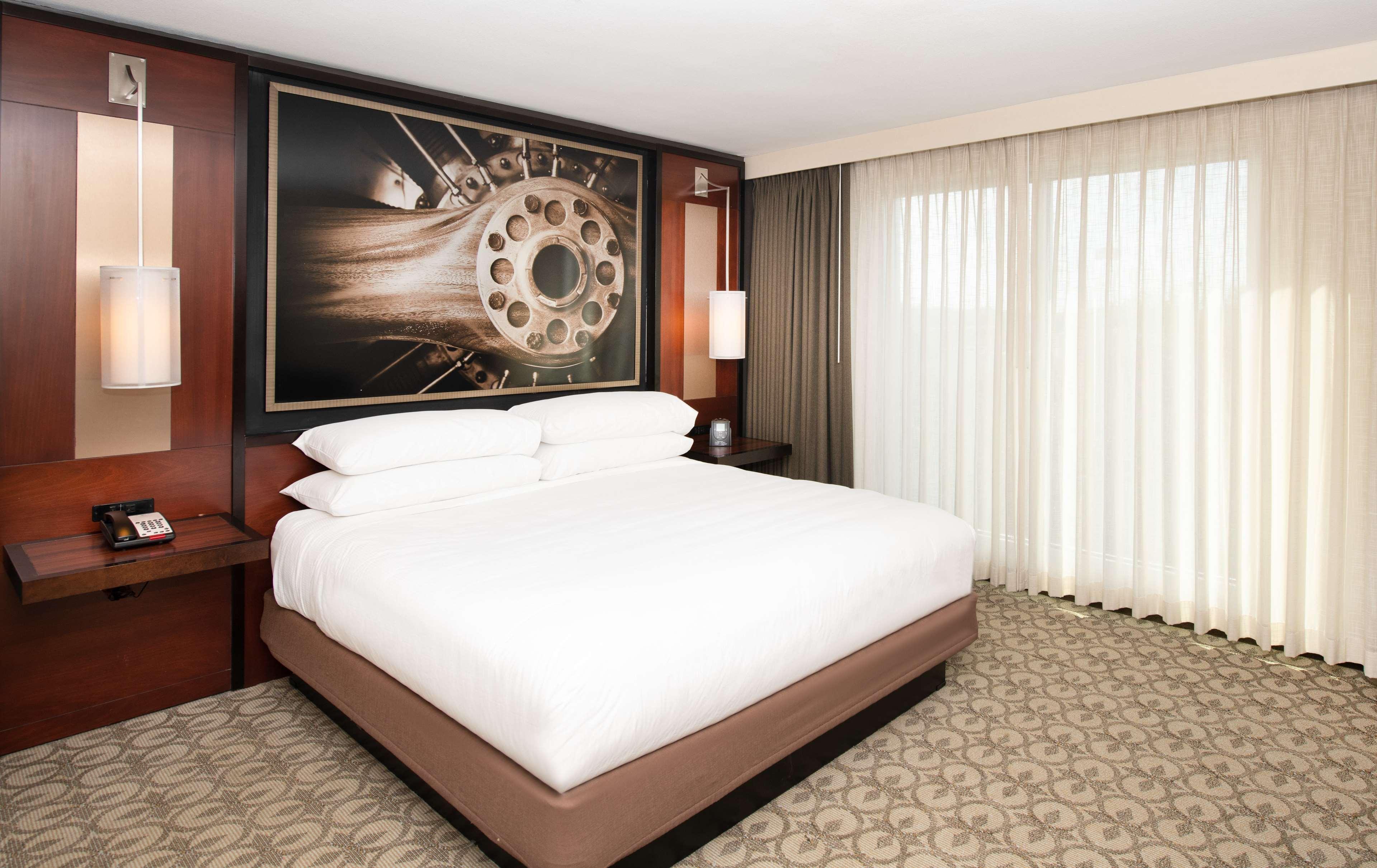 Doubletree Hotel & Suites Charleston Airport North Charleston Exteriör bild
