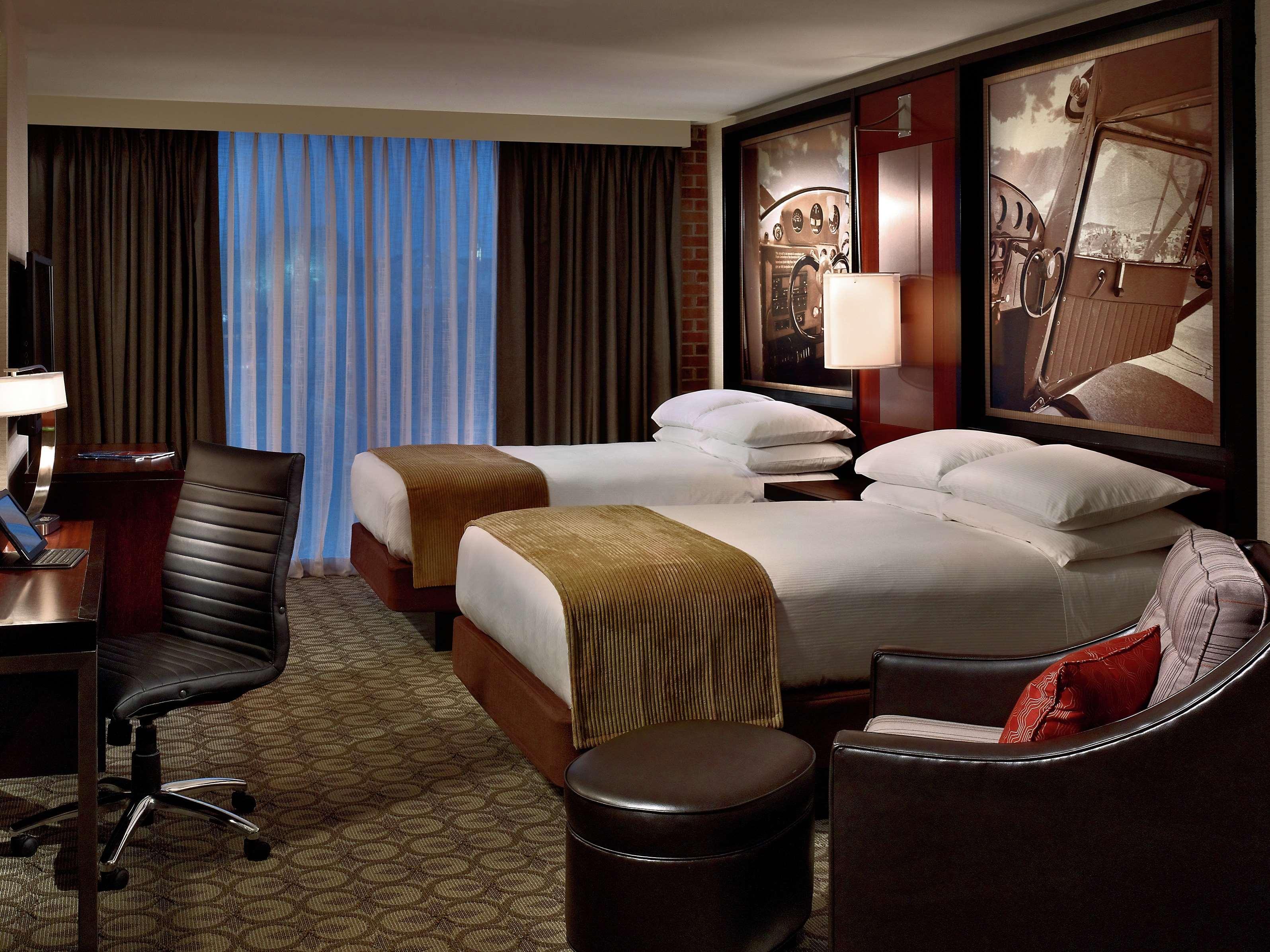 Doubletree Hotel & Suites Charleston Airport North Charleston Exteriör bild