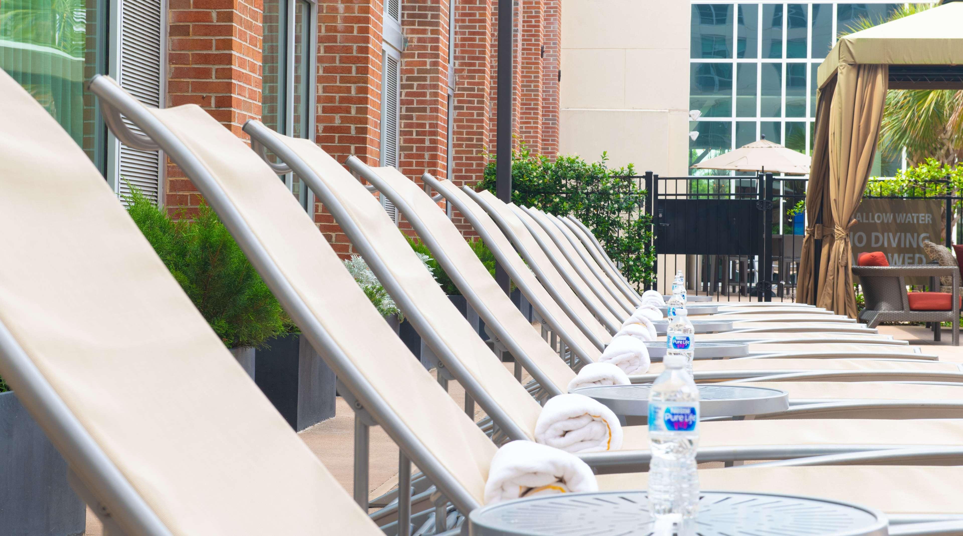 Doubletree Hotel & Suites Charleston Airport North Charleston Exteriör bild