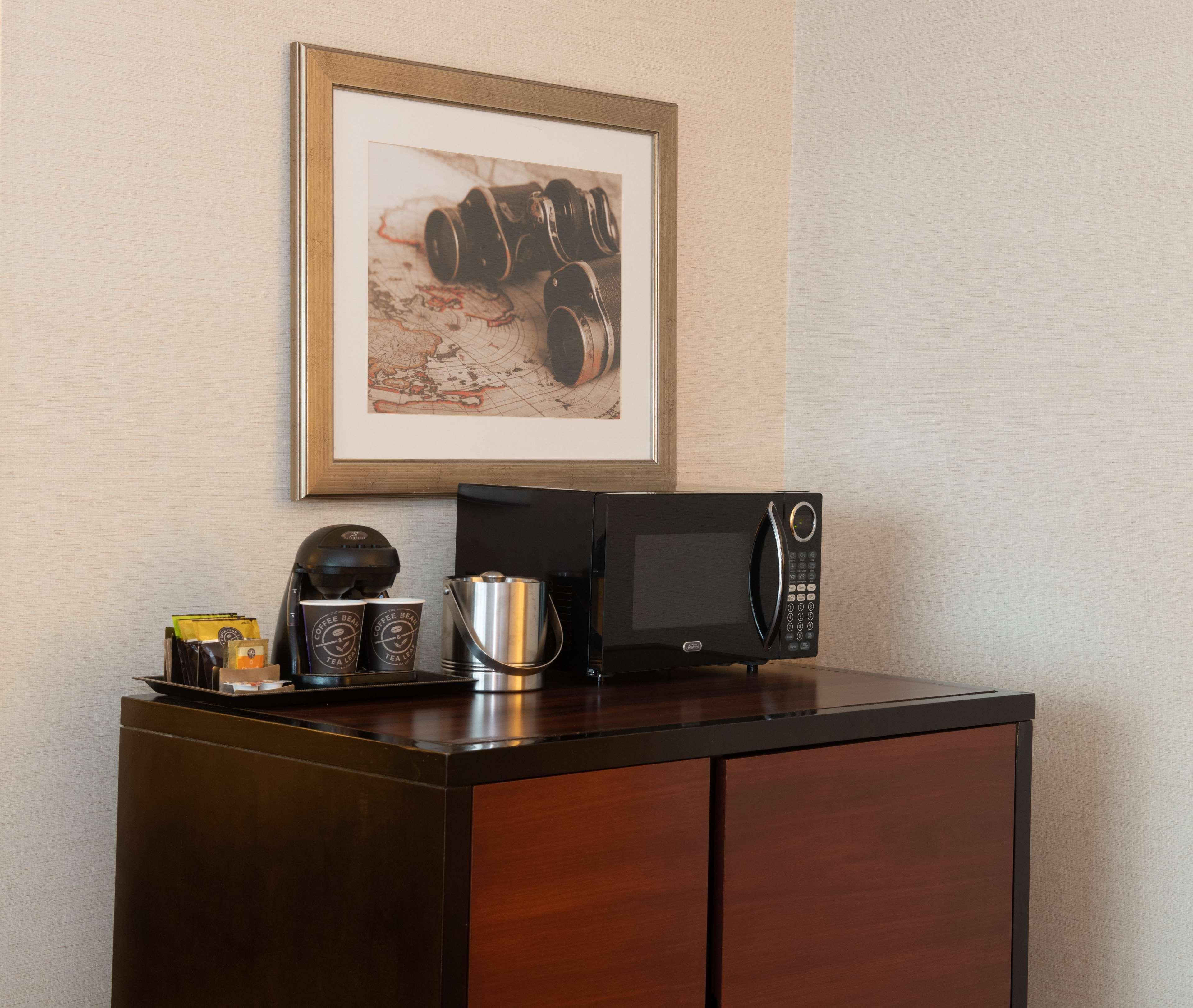 Doubletree Hotel & Suites Charleston Airport North Charleston Exteriör bild
