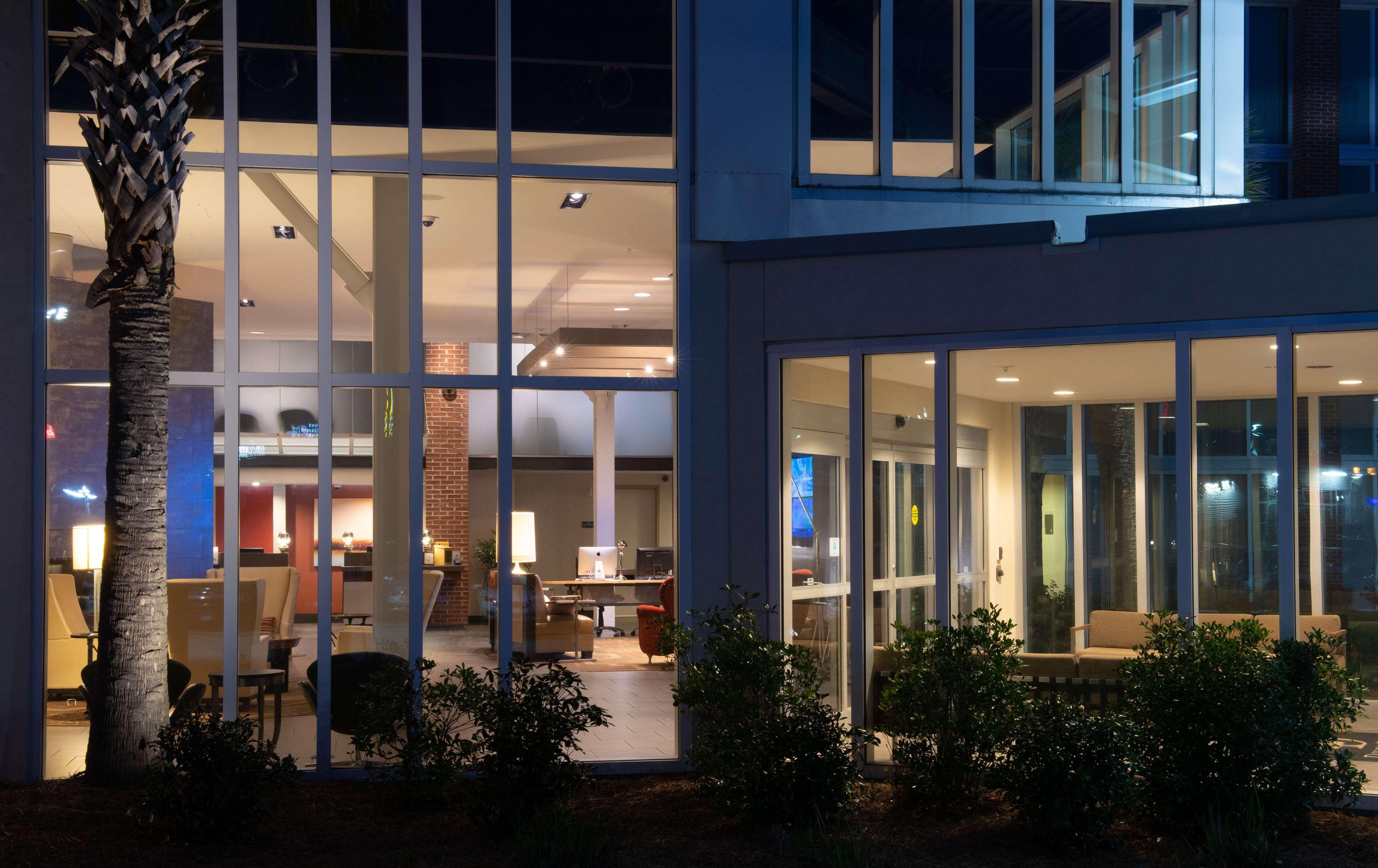 Doubletree Hotel & Suites Charleston Airport North Charleston Exteriör bild