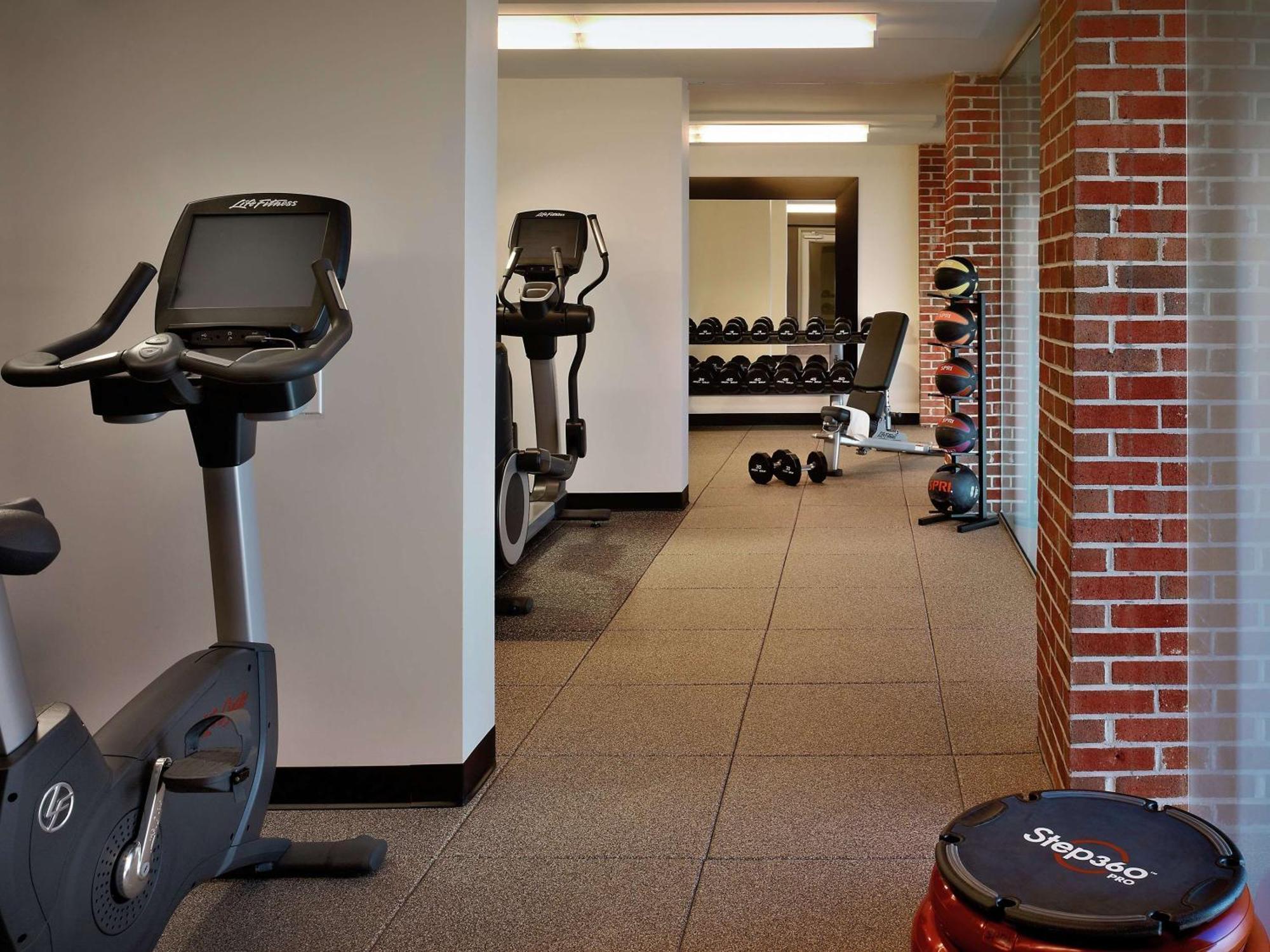 Doubletree Hotel & Suites Charleston Airport North Charleston Exteriör bild