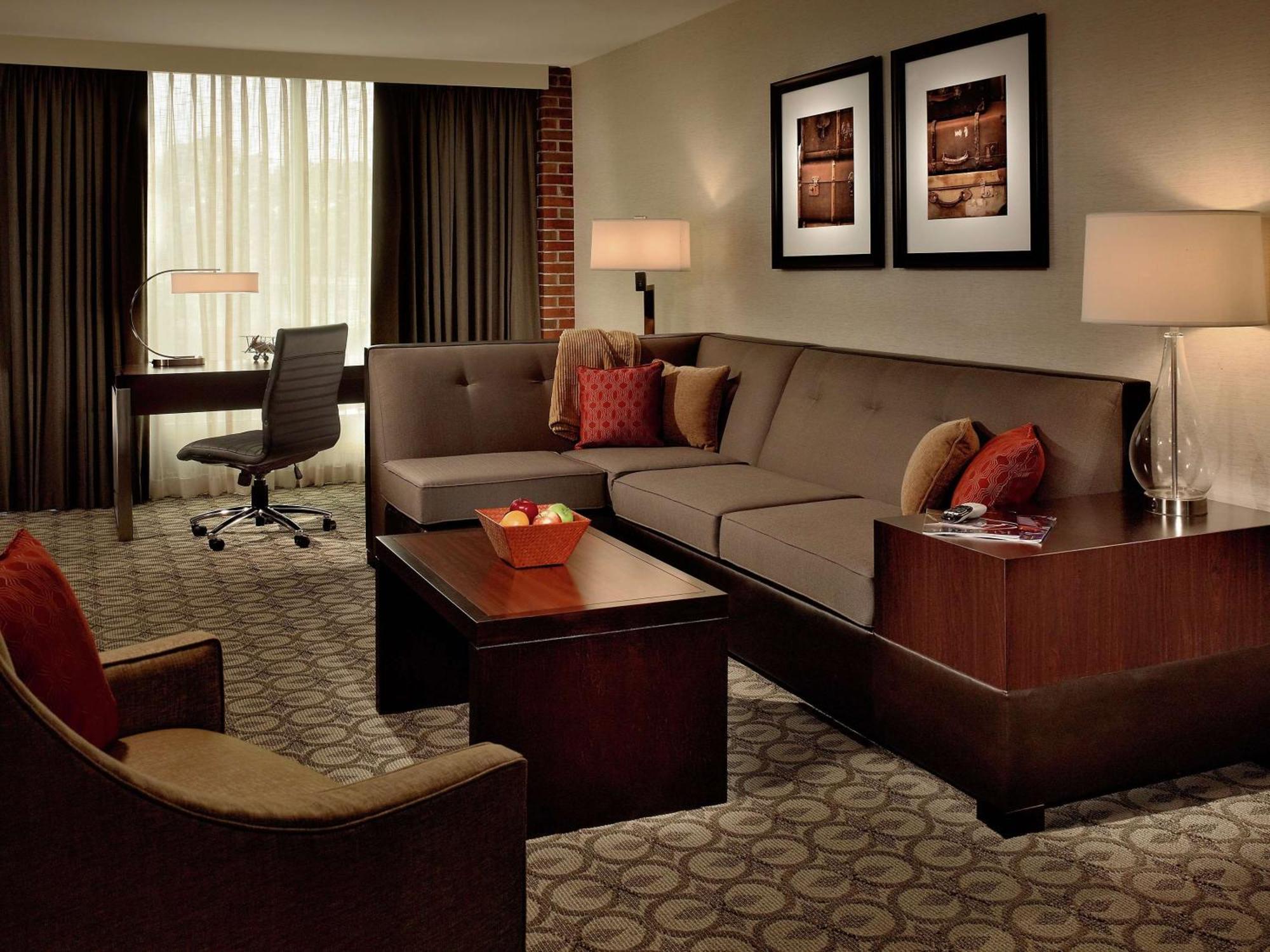 Doubletree Hotel & Suites Charleston Airport North Charleston Exteriör bild
